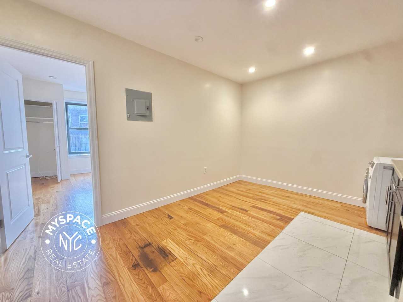 30 Rogers Ave #3D - Photo 5 of 6