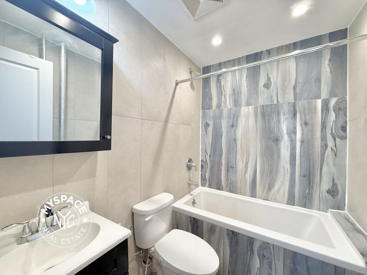 30 Rogers Ave #3D - Photo 6 of 6