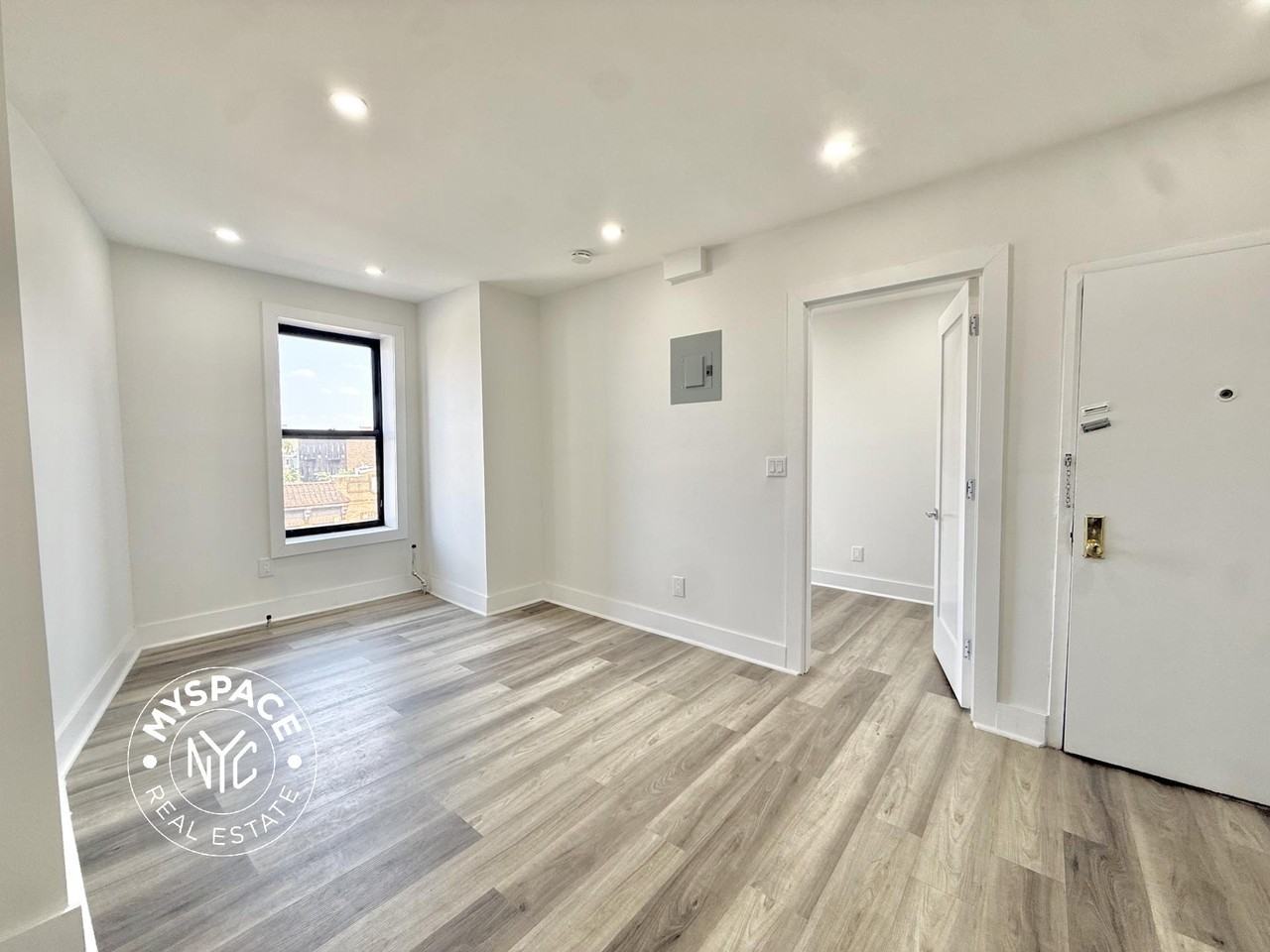 24 Rogers Ave #3a
