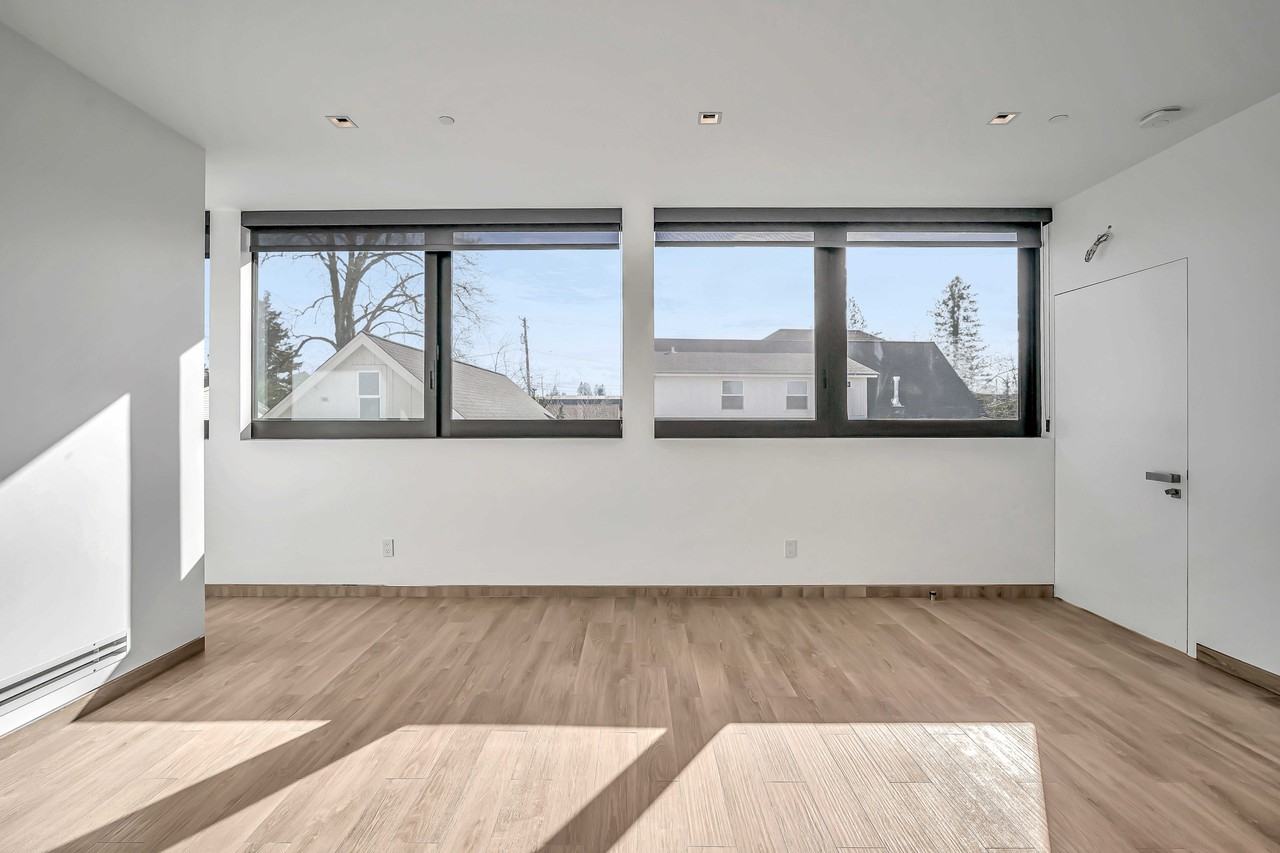 216 Tucker St #216TUCKER - Photo 2 of 7