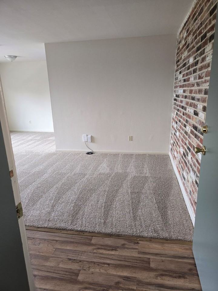 Oxhaven Apartments - Photo 3 of 23