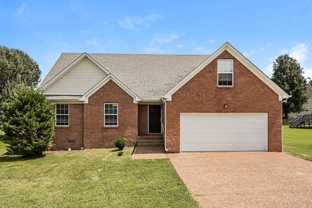 2619 Danbury Cir - Photo 1 of 1