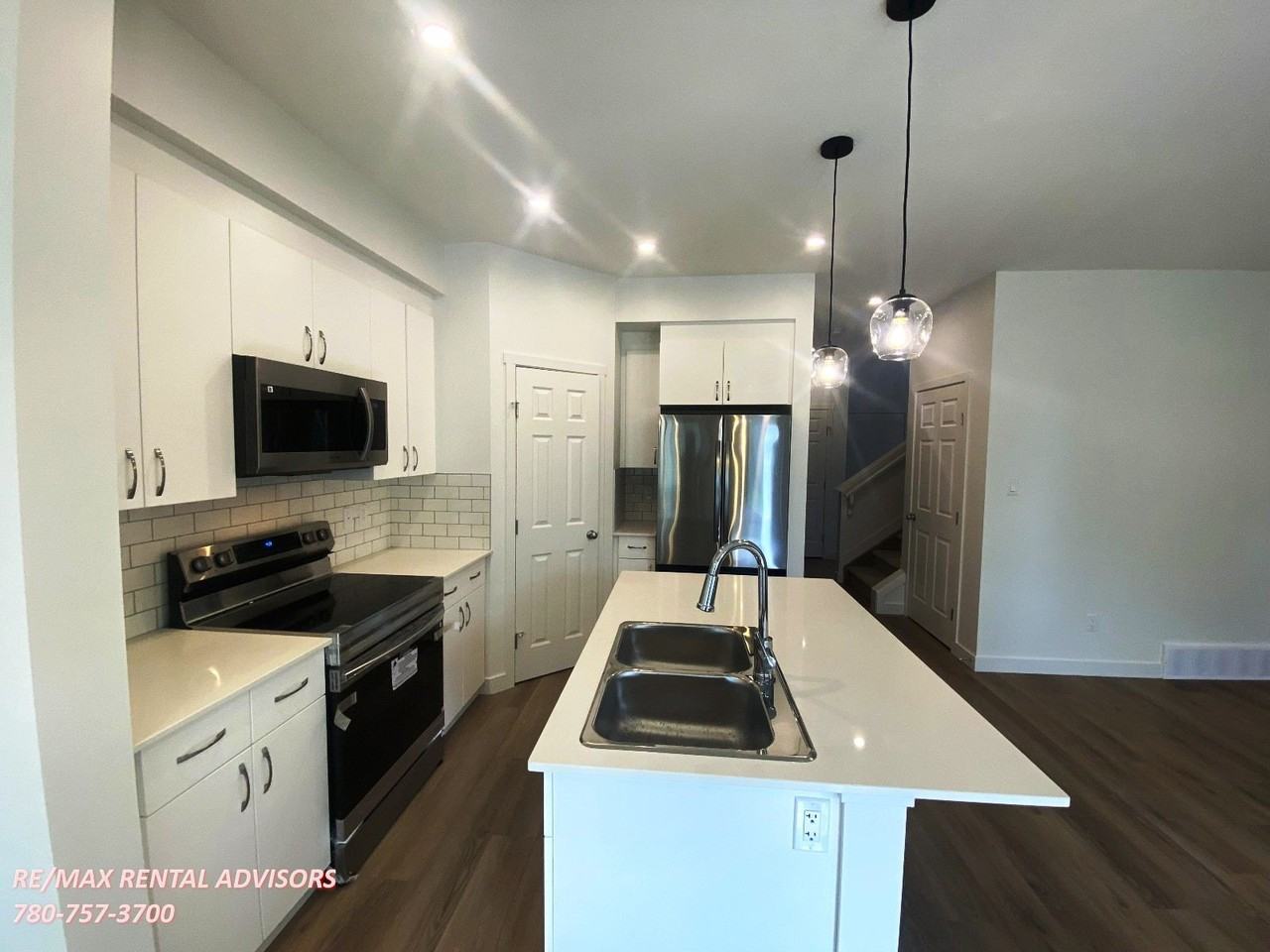 1412 14 St Nw - Photo 4 of 23