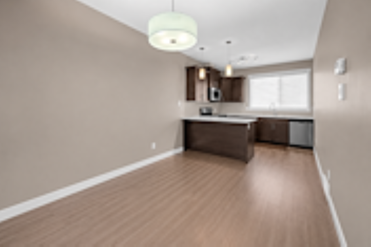 119 Skyview Ranch Manor Ne - Photo 5 of 38