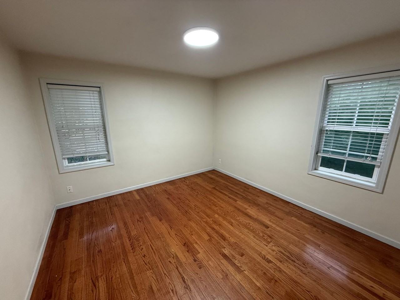 1005 Lindberg Rd - Photo 6 of 10