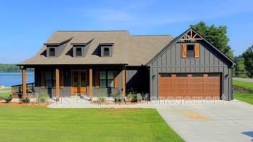featured image of 19 Paschal St