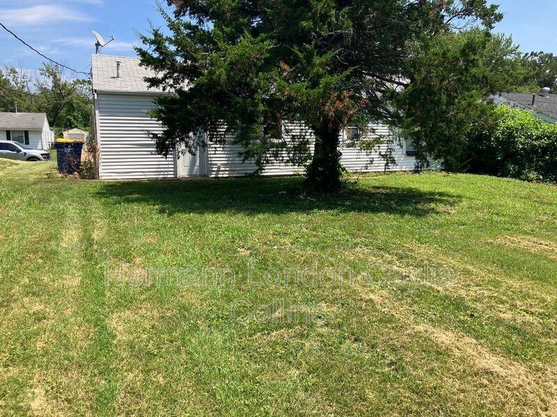 9859 Vickie Pl - Photo 2 of 19