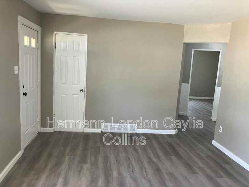 9859 Vickie Pl - Photo 4 of 19