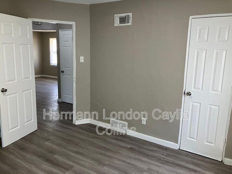 9859 Vickie Pl - Photo 7 of 19