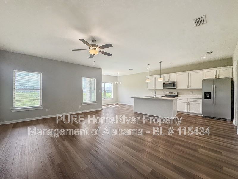 814 Temple St - Photo 6 of 24