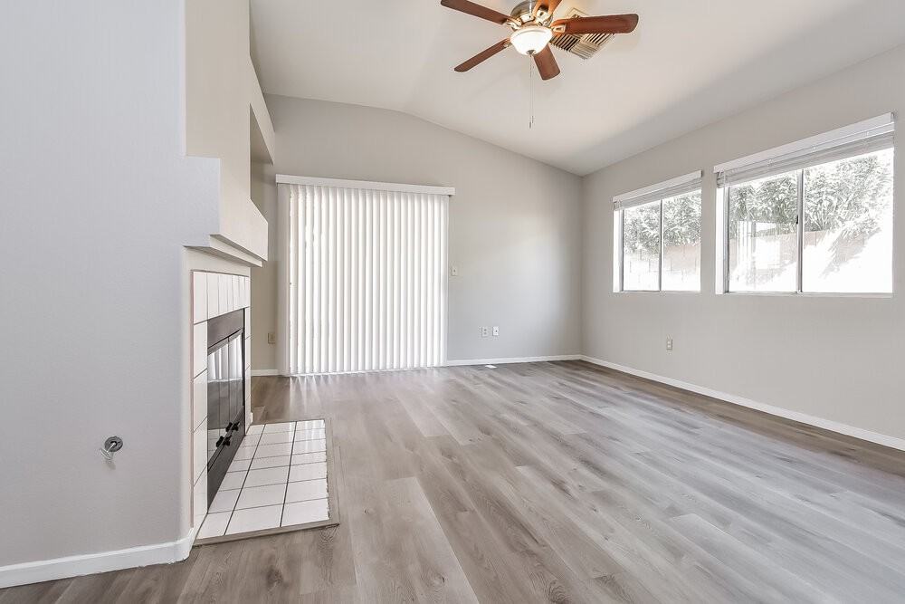 5244 Del Lago Dr - Photo 5 of 16
