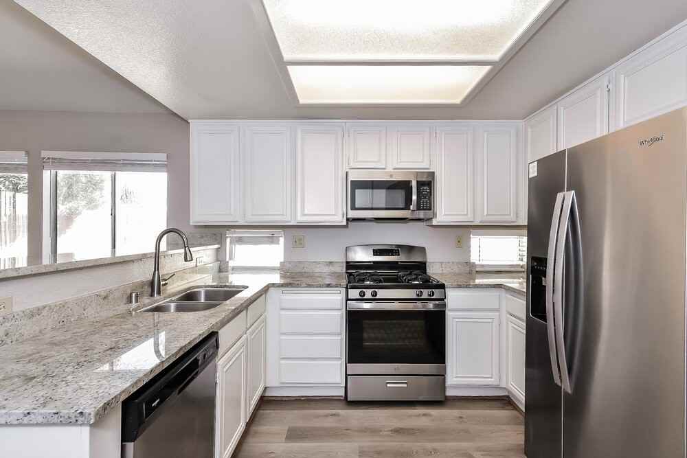 5244 Del Lago Dr - Photo 6 of 16