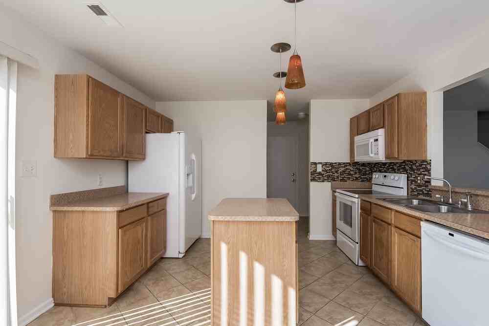 5010 Stowe Derby Dr - Photo 6 of 17