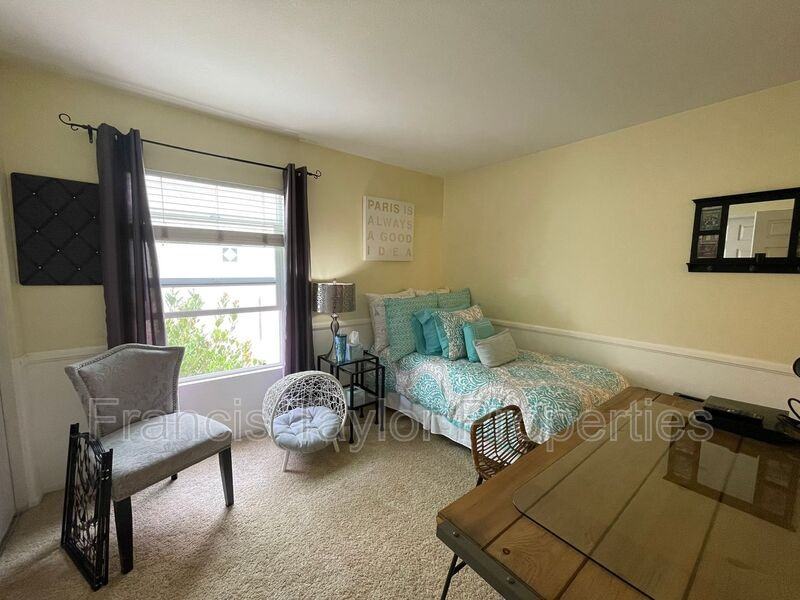 176 Aurora Ave - Photo 6 of 19