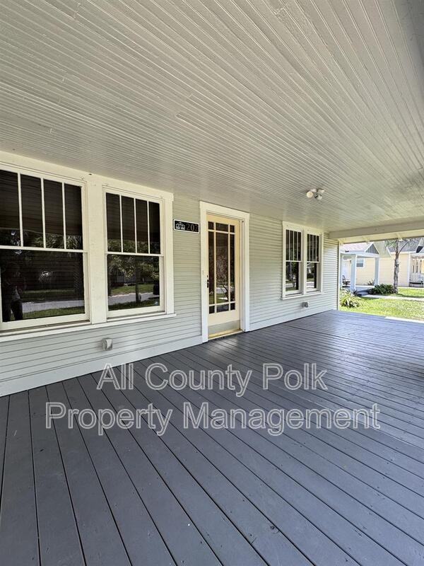 202 W Belmar St - Photo 2 of 30