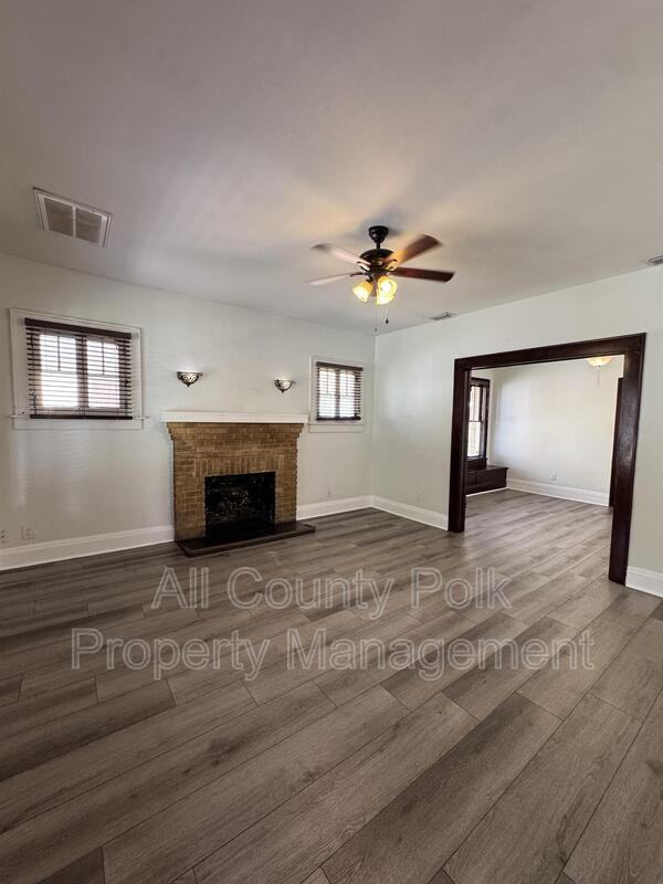 202 W Belmar St - Photo 6 of 30
