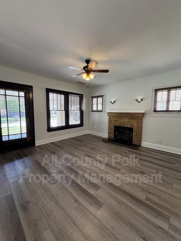 202 W Belmar St - Photo 7 of 30