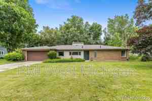 featured image of 1938 Woodlawn Ave Se