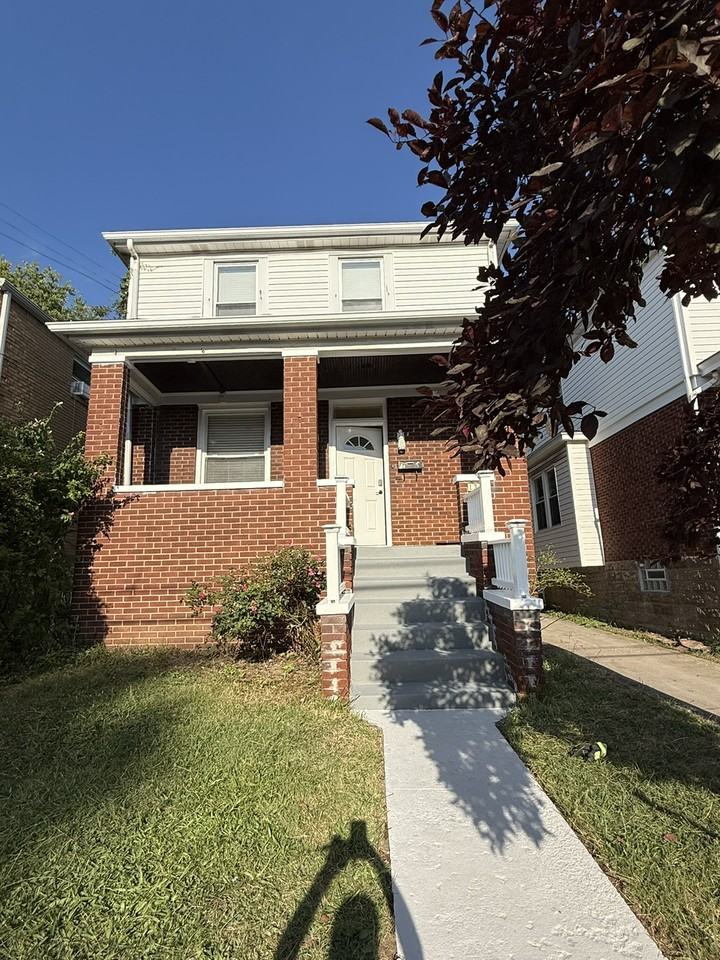 1331 Methyl Street - Photo 2 of 20