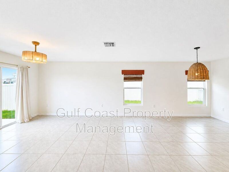 10219 Charlotte Dr - Photo 2 of 23
