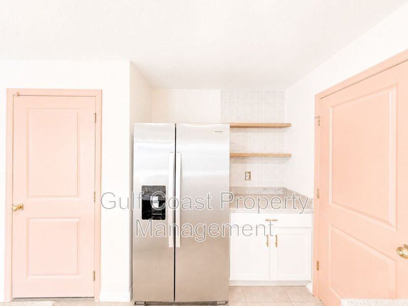 10219 Charlotte Dr - Photo 6 of 23