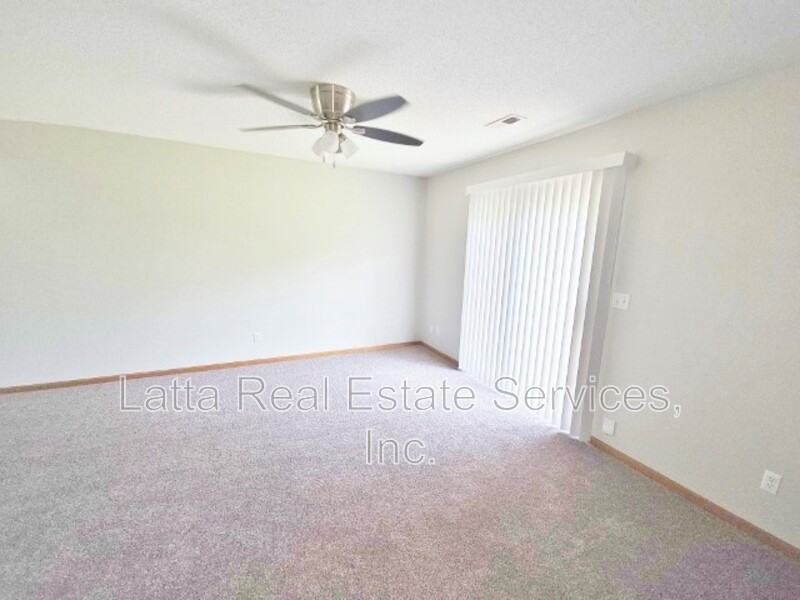 1834 Kingbird Ln - Photo 4 of 13