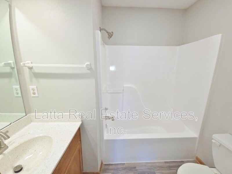 1834 Kingbird Ln - Photo 7 of 13