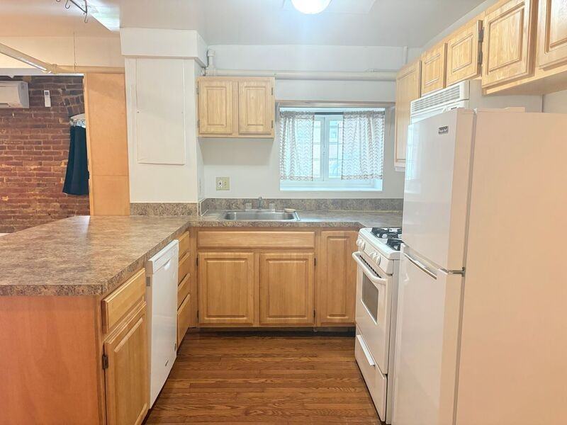 3043 Gilman Ter - Photo 3 of 9