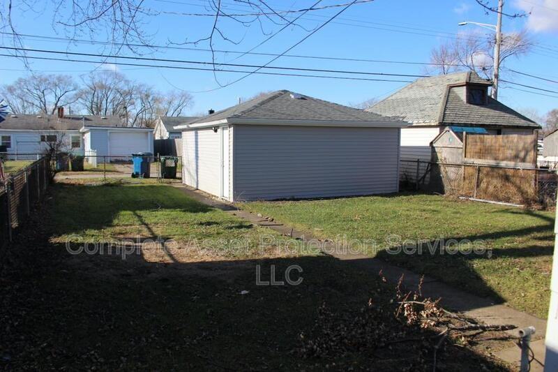 6752 Woodmar Ave - Photo 2 of 15