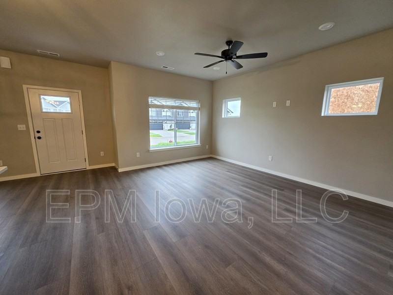 2309 Water Tower Pl - Photo 5 of 22