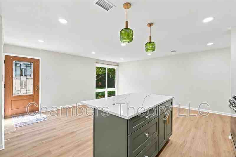 118 Haycock Rd #A3 - Photo 6 of 18