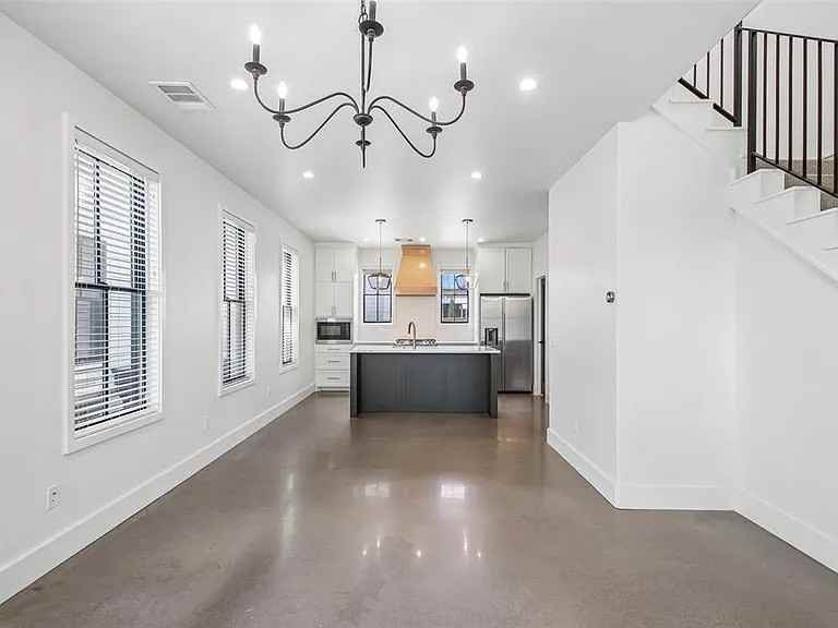 1803 Oso Avenue - Photo 2 of 10