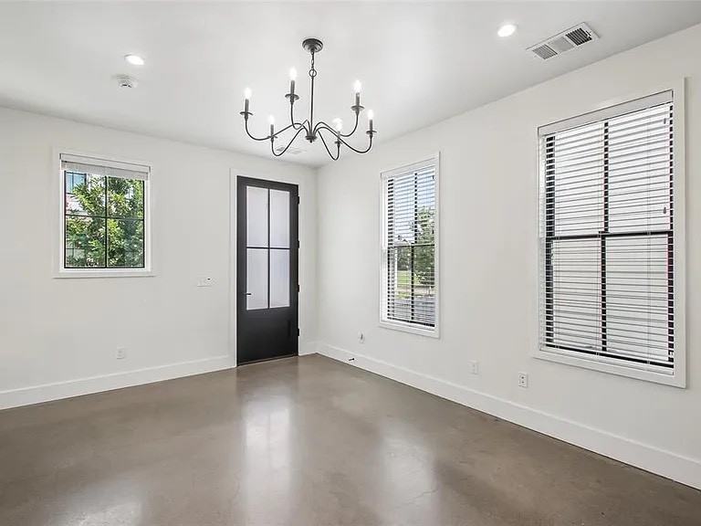 1803 Oso Avenue - Photo 4 of 10