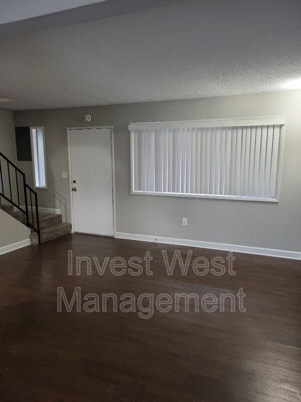 3017 Estreet - Photo 2 of 12