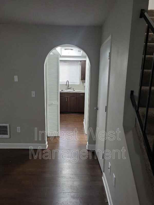 3017 Estreet - Photo 3 of 12