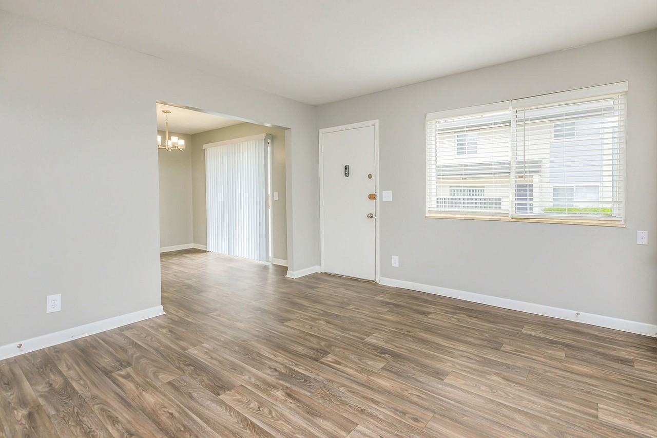 120 Oakley - Photo 2 of 21