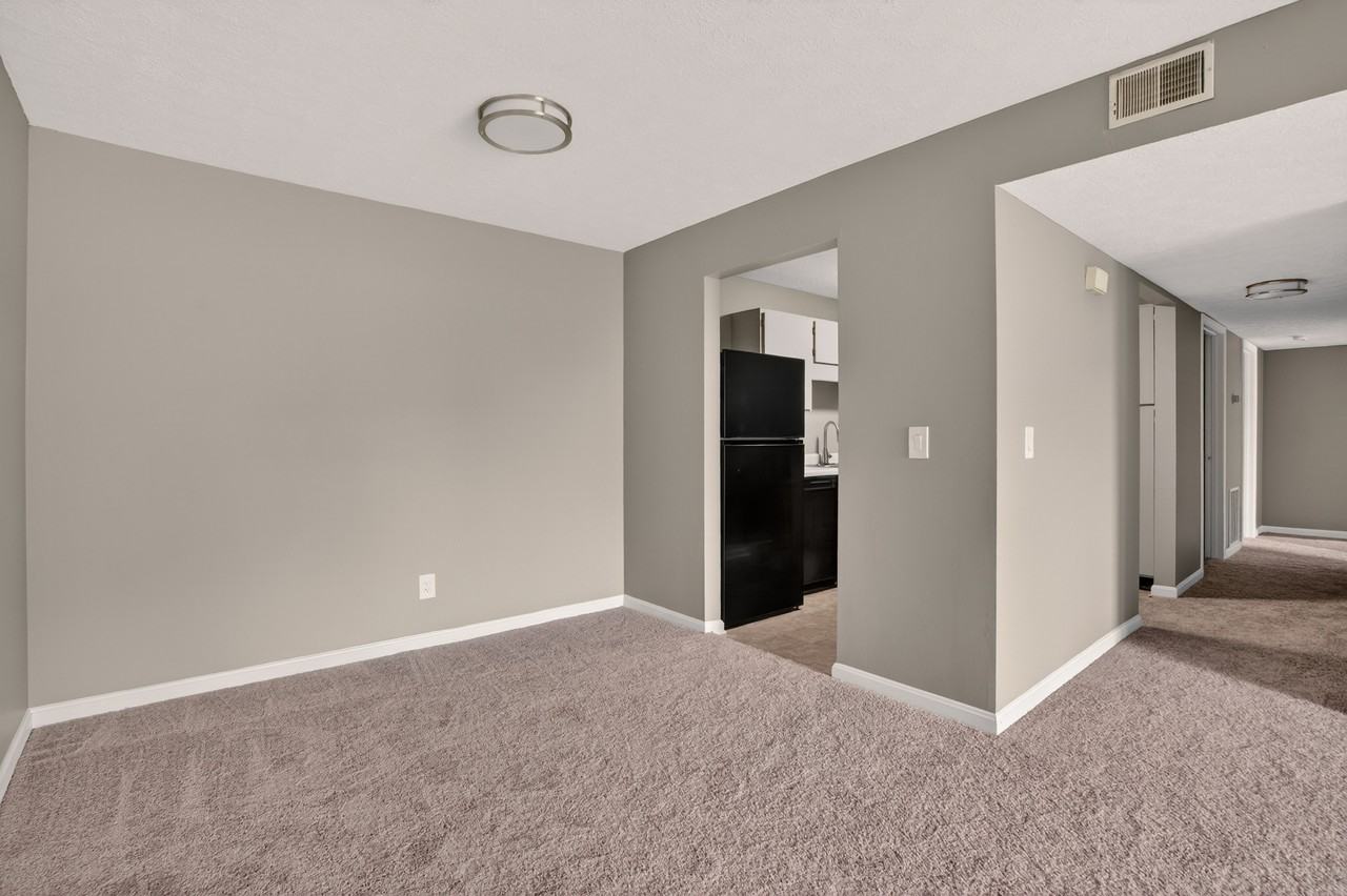 Ashby Apartments - Photo 5 of 15