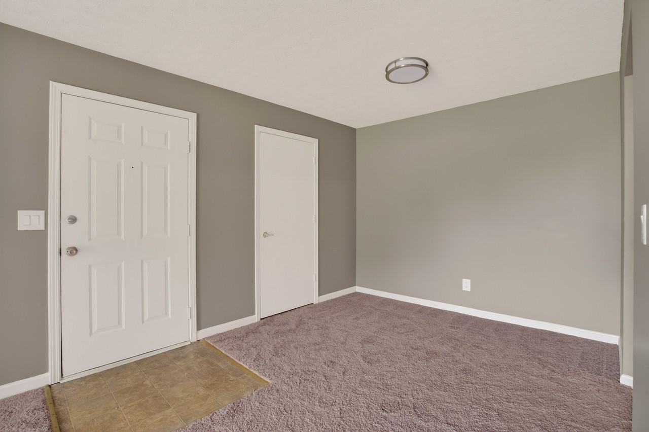 Ashby Apartments - Photo 6 of 15