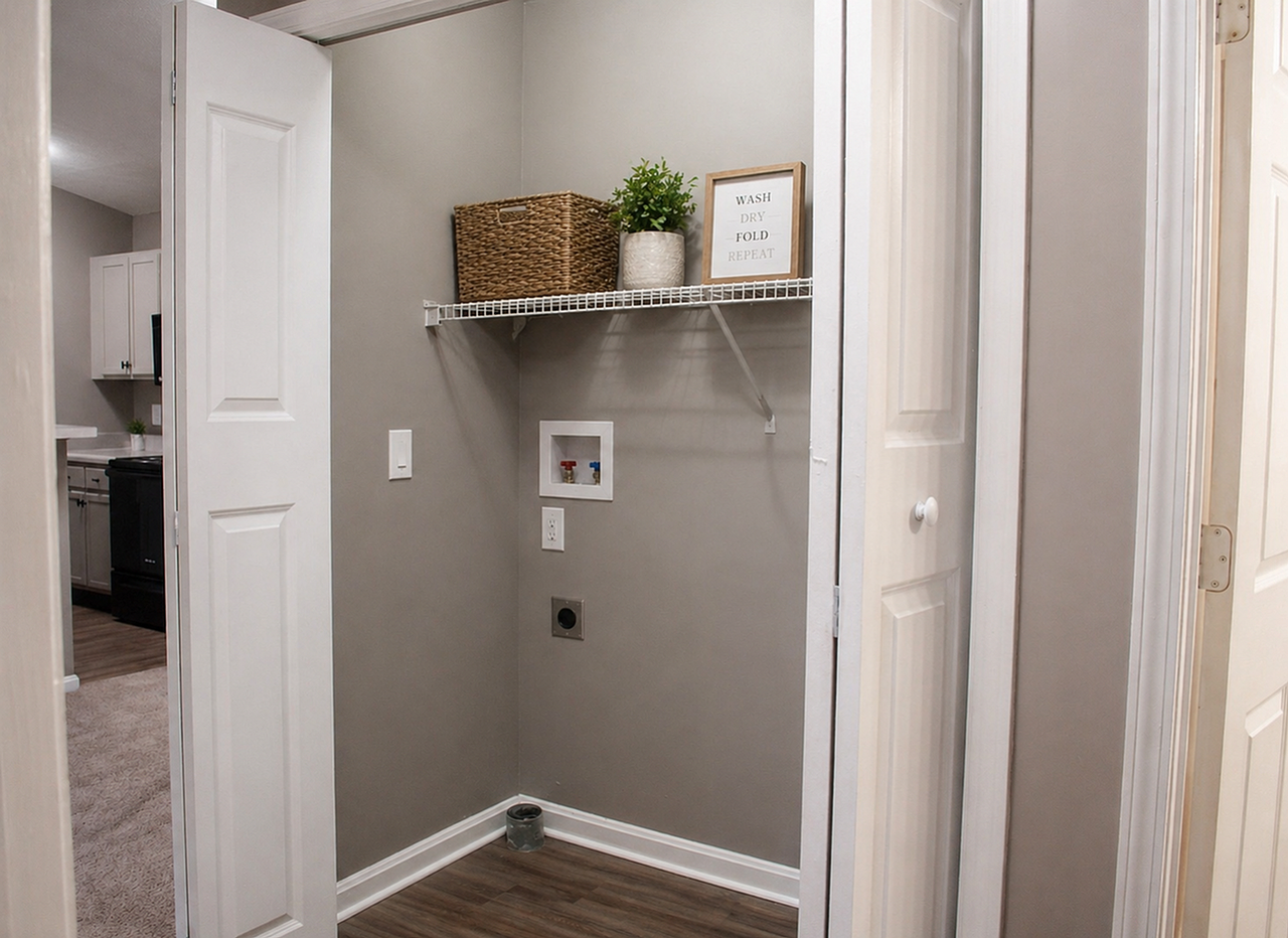 Lakeview Apartments - Photo 3 of 23