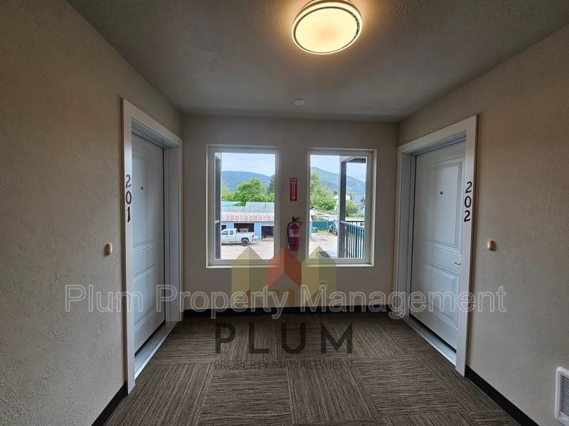 425 Michigan Ave #207 - Photo 2 of 16