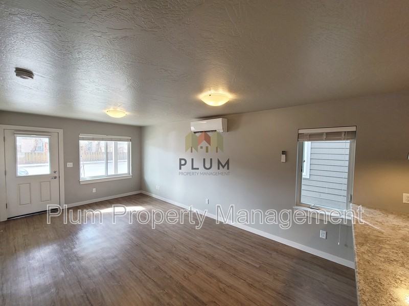 2414 Mcdonald Ave #102 - Photo 4 of 18