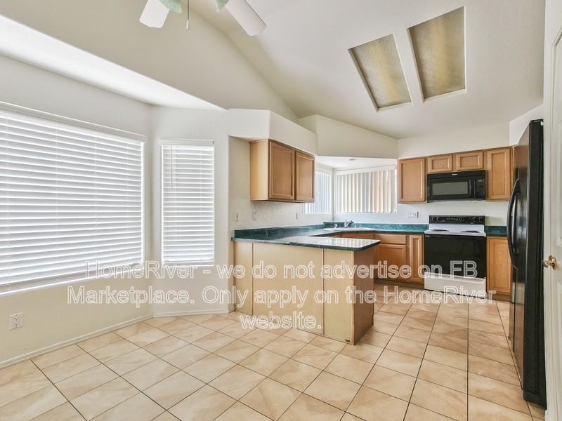 2760 Inca Dr - Photo 2 of 20