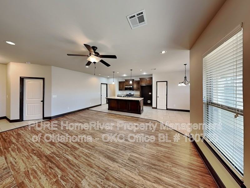 9004 Arman Dr - Photo 3 of 28