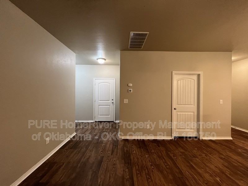 4712 River Mesa Dr - Photo 3 of 46