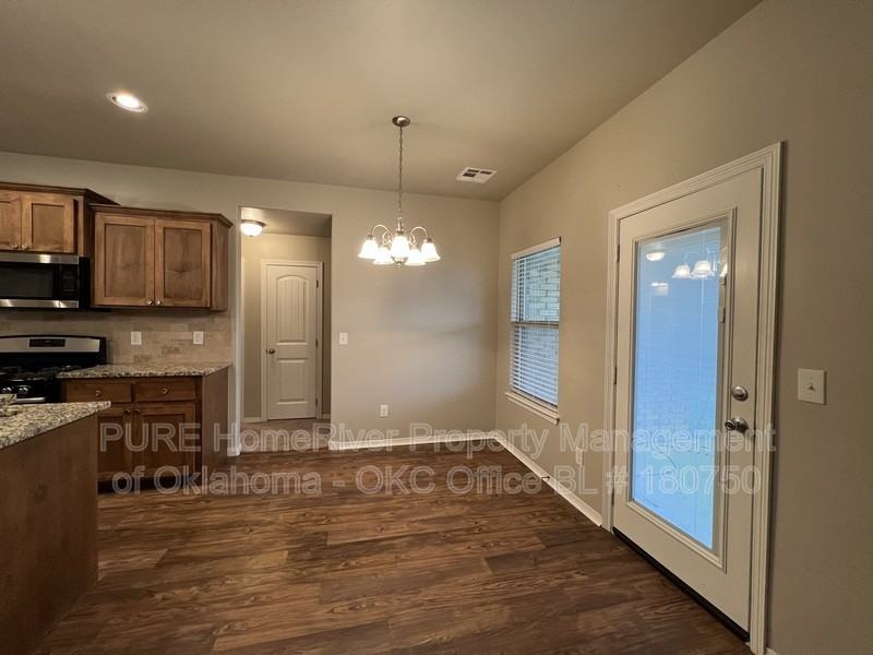 4712 River Mesa Dr - Photo 4 of 46