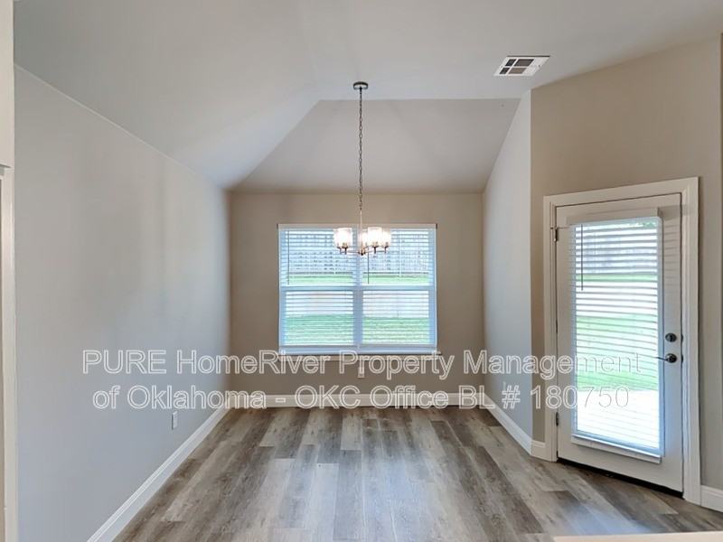 8705 Yassir Blvd - Photo 4 of 26