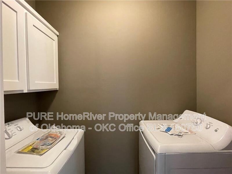 1002 Sw 91st St - Photo 4 of 8
