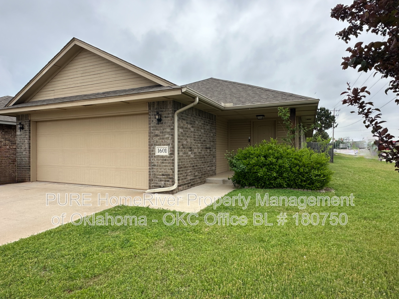 1601 Everglade Ct
