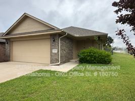 featured image of 1601 Everglade Ct