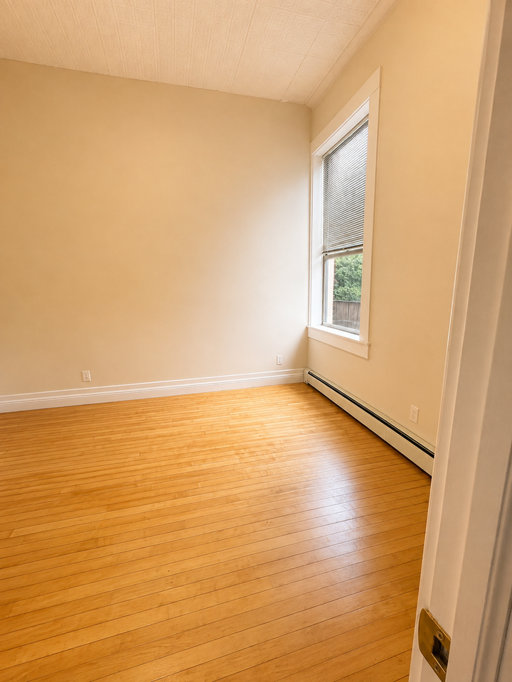 202COL - Photo 2 of 9